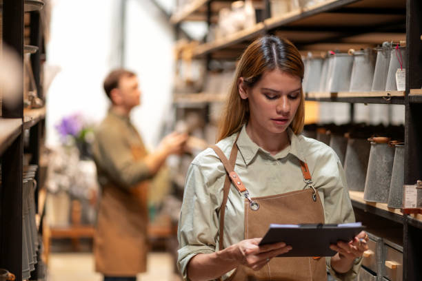 How to Score Real Deals on Crochet, Knit, and Fabric Goods at Maker Markets